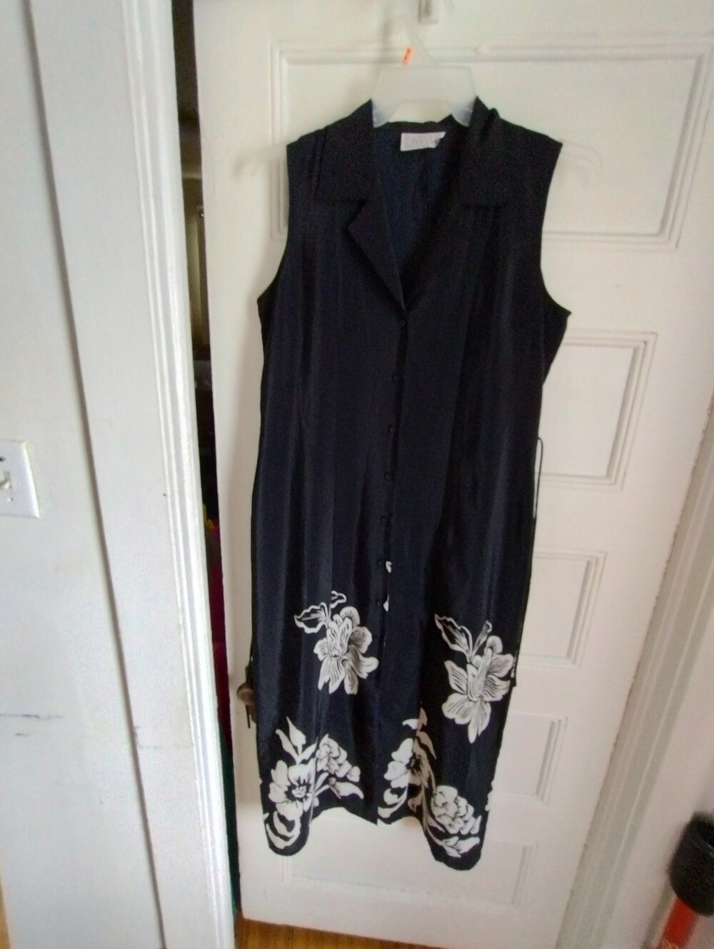 Vintage Daniel Laurent Sleeveless Black Floral Button-Front Midi Dress